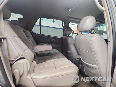 Zdjęcie 11 z 13 samochodu: 2005 TOYOTA SEQUOIA SR5 VIN:5TDBT44A55S253670 - miniatura