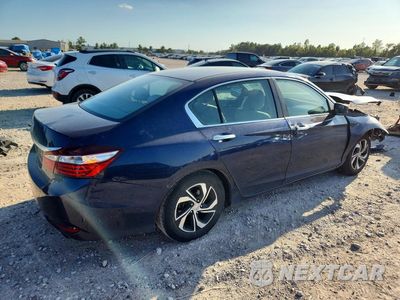 Trzecie zdjęcie samochodu z tyłu: 2017 HONDA ACCORD LX VIN:1HGCR2F39HA135372 - miniatura