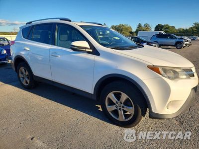 Czwarte zdjęcie samochodu z boku: 2015 TOYOTA RAV4 XLE VIN:JTMRFREVXFD098440 - miniatura