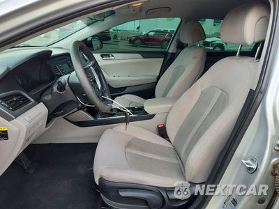 Zdjęcie 7 z 13 samochodu: 2017 HYUNDAI SONATA SE VIN:5NPE24AF8HH477817 - miniatura