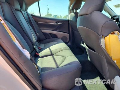 Zdjęcie 10 z 12 samochodu: 2019 TOYOTA CAMRY LE VIN:4T1B11HKXKU704487 - miniatura
