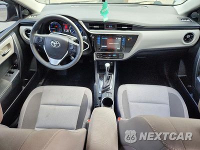 Zdjęcie 8 z 13 samochodu: 2017 TOYOTA COROLLA LE VIN:2T1BURHEXHC866730 - miniatura