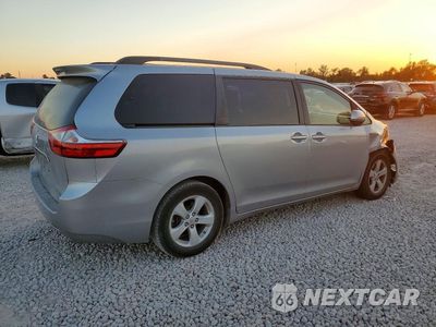 Trzecie zdjęcie samochodu z tyłu: 2017 TOYOTA SIENNA LE VIN:5TDKZ3DC2HS808203 - miniatura
