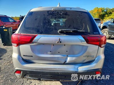Zdjęcie 6 z 13 samochodu: 2019 MITSUBISHI OUTLANDER SE VIN:JA4AZ3A39KJ002034 - miniatura