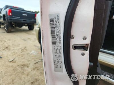 Zdjęcie 12 z 12 samochodu: 2015 RAM 2500 LONGHORN VIN:3C6UR5GL6FG710875 - miniatura