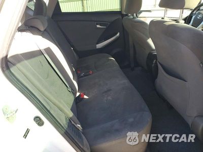 Zdjęcie 10 z 12 samochodu: 2012 TOYOTA PRIUS THREE VIN:JTDKN3DU3C5518443 - miniatura