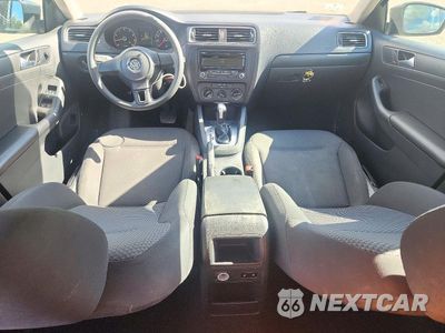 Zdjęcie 8 z 12 samochodu: 2014 VOLKSWAGEN JETTA BASE VIN:3VW2K7AJXEM333469 - miniatura