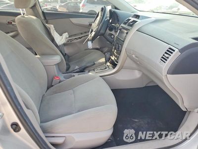 Zdjęcie 7 z 12 samochodu: 2013 TOYOTA COROLLA LE VIN:2T1BU4EE4DC101045 - miniatura
