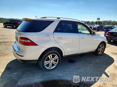 Trzecie zdjęcie samochodu z tyłu: 2014 MERCEDES-BENZ ML 350 4MATIC VIN:4JGDA5HB5EA423283 - miniatura
