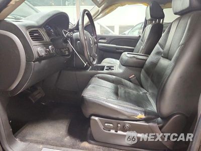 Zdjęcie 7 z 14 samochodu: 2007 CHEVROLET SUBURBAN K1500 VIN:3GNFK16327G252731 - miniatura