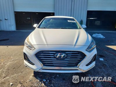 Piąte zdjęcie samochodu w środku: 2019 HYUNDAI SONATA HYBRID SE VIN:KMHE24L34KA091683 - miniatura