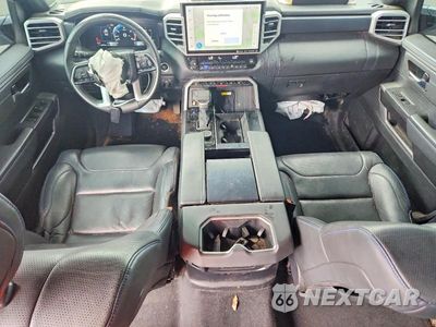 Zdjęcie 8 z 12 samochodu: 2023 TOYOTA TUNDRA PLATINUM VIN:5TFNA5DBXPX109076 - miniatura