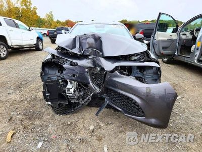 Piąte zdjęcie samochodu w środku: 2019 ALFA ROMEO GIULIA TI VIN:ZARFANBN6K7608196 - miniatura