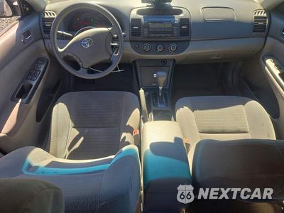 Zdjęcie 8 z 13 samochodu: 2005 TOYOTA CAMRY LE VIN:4T1BE32K85U062400 - miniatura