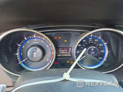 Zdjęcie 9 z 12 samochodu: 2011 HYUNDAI SONATA SE VIN:5NPEC4AC8BH281810 - miniatura