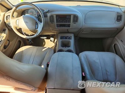Zdjęcie 8 z 13 samochodu: 2002 FORD EXPEDITION EDDIE BAUER VIN:1FMRU17L42LA66016 - miniatura