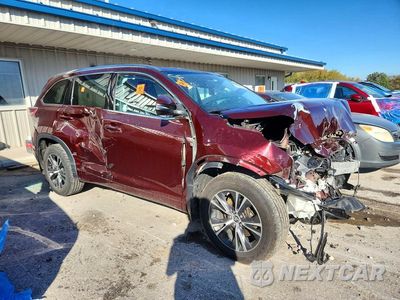 Czwarte zdjęcie samochodu z boku: 2016 TOYOTA HIGHLANDER XLE VIN:5TDJKRFH3GS298633 - miniatura