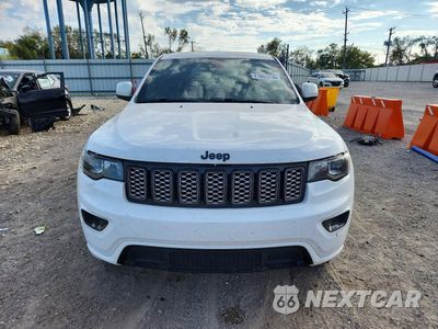 Piąte zdjęcie samochodu w środku: 2017 JEEP GRAND CHEROKEE LAREDO VIN:1C4RJFAG7HC704404 - miniatura