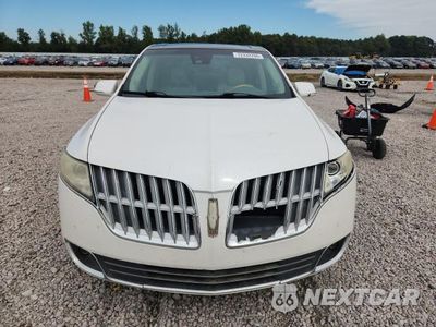 Piąte zdjęcie samochodu w środku: 2011 LINCOLN MKT VIN:2LMHJ5FR7BBJ52779 - miniatura