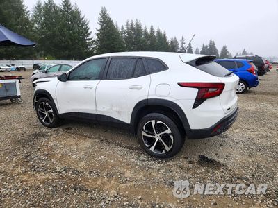 Drugie zdjęcie samochodu z przodu: 2024 CHEVROLET TRAX 1RS VIN:KL77LGE26RC067610 - miniatura