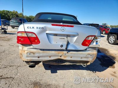 Zdjęcie 6 z 13 samochodu: 2000 MERCEDES-BENZ CLK 320 VIN:WDBLK65GXYT053913 - miniatura