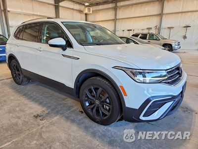 Czwarte zdjęcie samochodu z boku: 2024 VOLKSWAGEN TIGUAN SE VIN:3VV3B7AX8RM161445 - miniatura