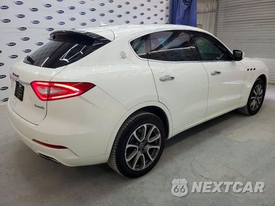 Trzecie zdjęcie samochodu z tyłu: 2020 MASERATI LEVANTE S VIN:ZN661YUA2LX344822 - miniatura