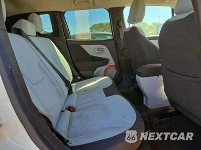Zdjęcie 11 z 13 samochodu: 2016 JEEP RENEGADE LATITUDE VIN:ZACCJBBT5GPD66280 - miniatura