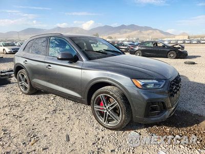 Czwarte zdjęcie samochodu z boku: 2025 AUDI Q5 E PREMIUM PLUS 55 VIN:WA1E2AFY7S2028950 - miniatura