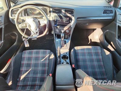 Zdjęcie 8 z 12 samochodu: 2016 VOLKSWAGEN GTI S/SE VIN:3VW4T7AU7GM053107 - miniatura