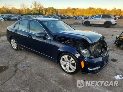 Czwarte zdjęcie samochodu z boku: 2012 MERCEDES-BENZ C 300 4MATIC VIN:WDDGF8BB7CR197846 - miniatura