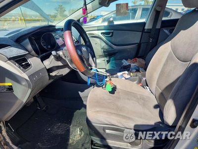Zdjęcie 7 z 12 samochodu: 2013 HYUNDAI ELANTRA GLS VIN:5NPDH4AE8DH337584 - miniatura