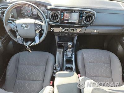 Zdjęcie 8 z 12 samochodu: 2019 TOYOTA TACOMA TRD SPORT VIN:3TMAZ5CN2KM102219 - miniatura