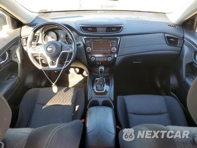 Zdjęcie 8 z 13 samochodu: 2018 NISSAN ROGUE SV VIN:JN8AT2MV6JW300285 - miniatura