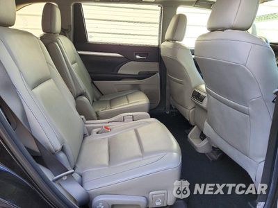 Zdjęcie 11 z 13 samochodu: 2019 TOYOTA HIGHLANDER XLE VIN:5TDKZRFH6KS345842 - miniatura