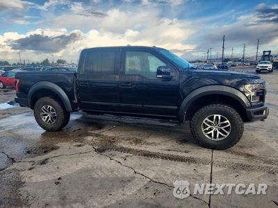 Czwarte zdjęcie samochodu z boku: 2017 FORD F150 RAPTOR VIN:1FTFW1RG7HFC90342 - miniatura