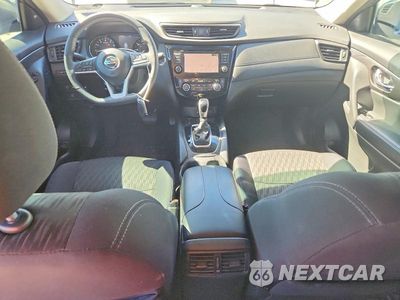 Zdjęcie 8 z 13 samochodu: 2019 NISSAN ROGUE SV VIN:5N1AT2MT3KC737704 - miniatura