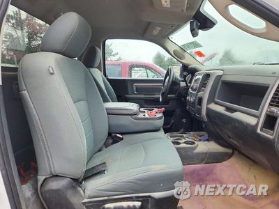 Zdjęcie 10 z 12 samochodu: 2017 RAM 2500 ST VIN:3C6LR5AT2HG716695 - miniatura