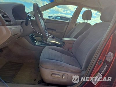 Zdjęcie 7 z 12 samochodu: 2005 TOYOTA CAMRY LE V6 VIN:4T1BF32K35U106235 - miniatura