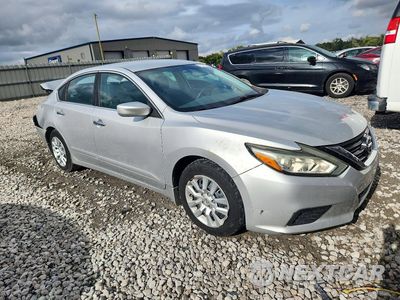Czwarte zdjęcie samochodu z boku: 2016 NISSAN ALTIMA 2.5 S VIN:1N4AL3AP7GC195067 - miniatura