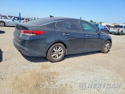 Trzecie zdjęcie samochodu z tyłu: 2017 KIA OPTIMA LX VIN:5XXGT4L37HG126840 - miniatura