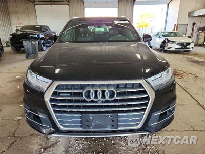 Piąte zdjęcie samochodu w środku: 2018 AUDI Q7 PRESTIGE VIN:WA1VAAF73JD024195 - miniatura