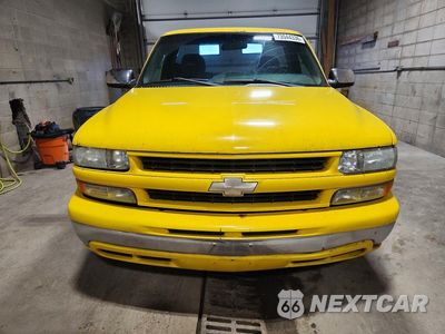Piąte zdjęcie samochodu w środku: 2001 CHEVROLET SILVERADO C1500 VIN:1GCEC14V41Z290863 - miniatura