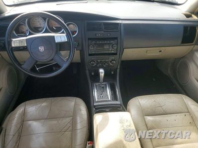 Zdjęcie 8 z 12 samochodu: 2005 DODGE MAGNUM VIN:2D8GV58295H125618 - miniatura