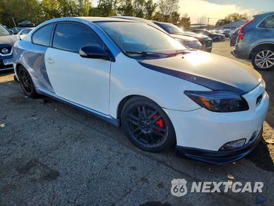 Czwarte zdjęcie samochodu z boku: 2008 TOYOTA SCION TC VIN:JTKDE167780251955 - miniatura
