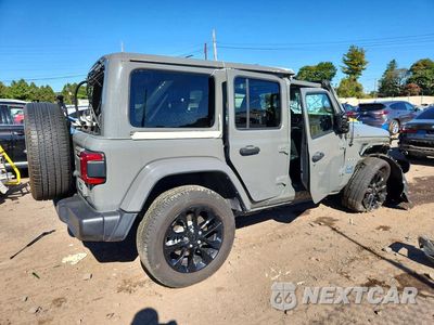 Trzecie zdjęcie samochodu z tyłu: 2021 JEEP WRANGLER UNLIMITED SAHARA 4XE VIN:1C4JJXP65MW642866 - miniatura