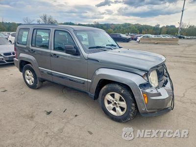 Czwarte zdjęcie samochodu z boku: 2012 JEEP LIBERTY SPORT VIN:1C4PJMAK9CW186965 - miniatura