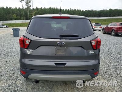 Zdjęcie 6 z 13 samochodu: 2019 FORD ESCAPE SE VIN:1FMCU0GD4KUC19383 - miniatura