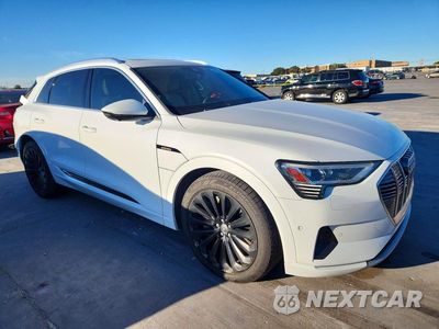 Czwarte zdjęcie samochodu z boku: 2019 AUDI E-TRON PRESTIGE VIN:WA1VABGE8KB011314 - miniatura