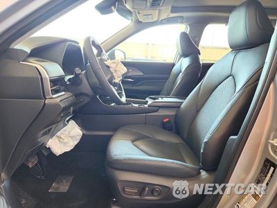 Zdjęcie 7 z 13 samochodu: 2025 TOYOTA GRAND HIGHLANDER XLE VIN:5TDABAA54SS003210 - miniatura